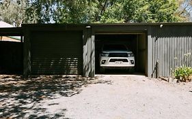 Mintaro Hideaway